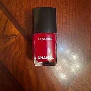 LE VERNIS Longwear Nail Color
